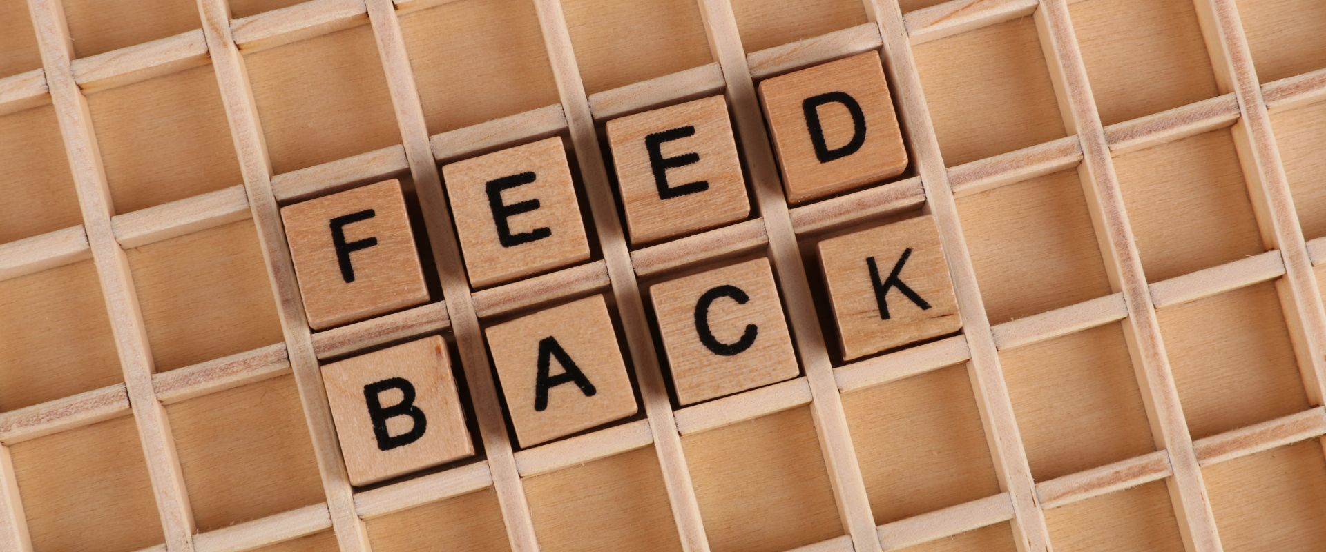 Cómo dar feedback al personal para mejorar su desempeño y motivación laboral